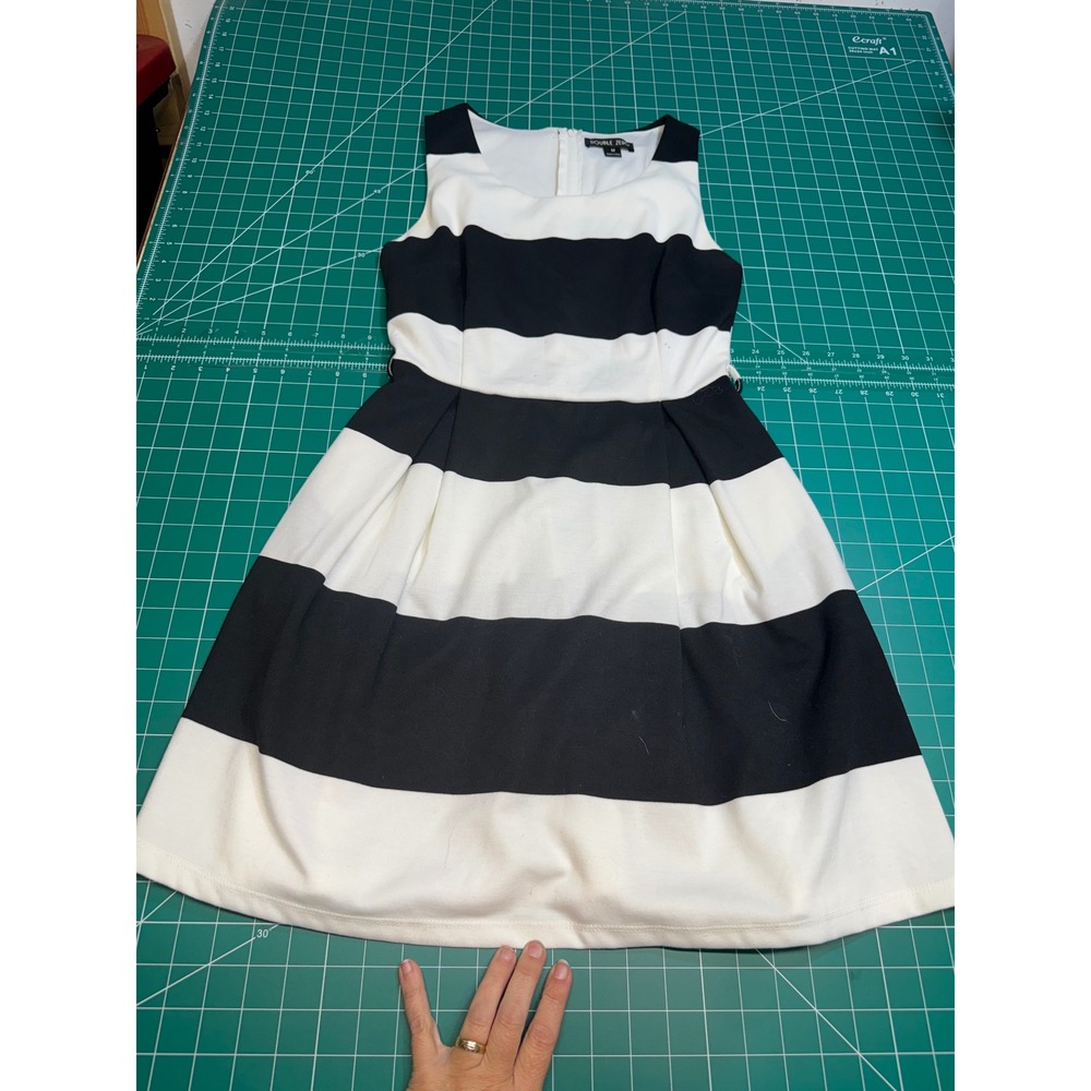 Double Zero Womens Striped Fit and Flare Dress Black White Sleeveless Size M